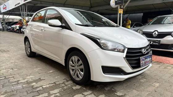 HYUNDAI HB20 1.0 COMFORT PLUS 12V FLEX 4P MANUAL